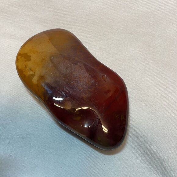 ⭐️ Mookite Crystal Palm Stone - Picture 6 of 6